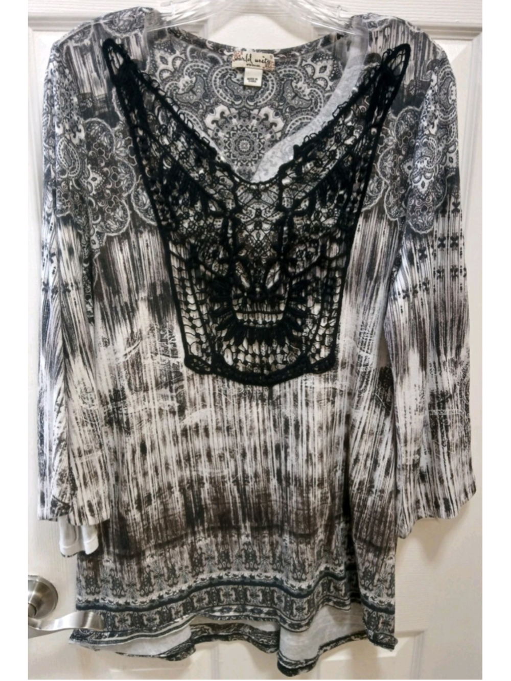 World Unity Women's Tunic Top Sz 1X 3/4 Sleeves Black Embroidered Y2K Boho Artsy